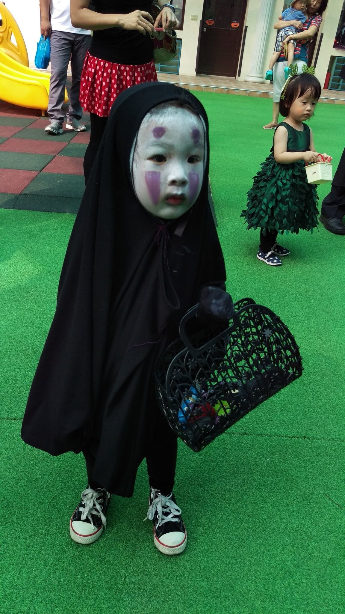 The Little Girl Who Dressed Up As No-Face Last Year Has Possibly Just Outdone Herself